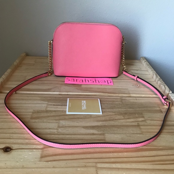 🌼Michael Kors Purse - Picture 2 of 13